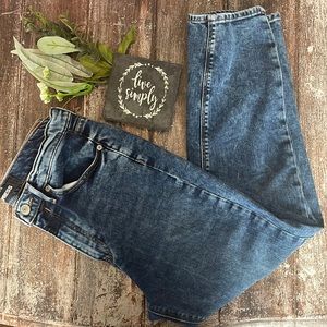 Express High Rise Mom Jean ❤️